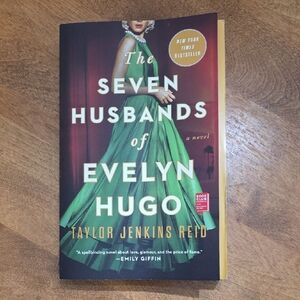 The Seven Husbands of Evelyn Hugo Book
